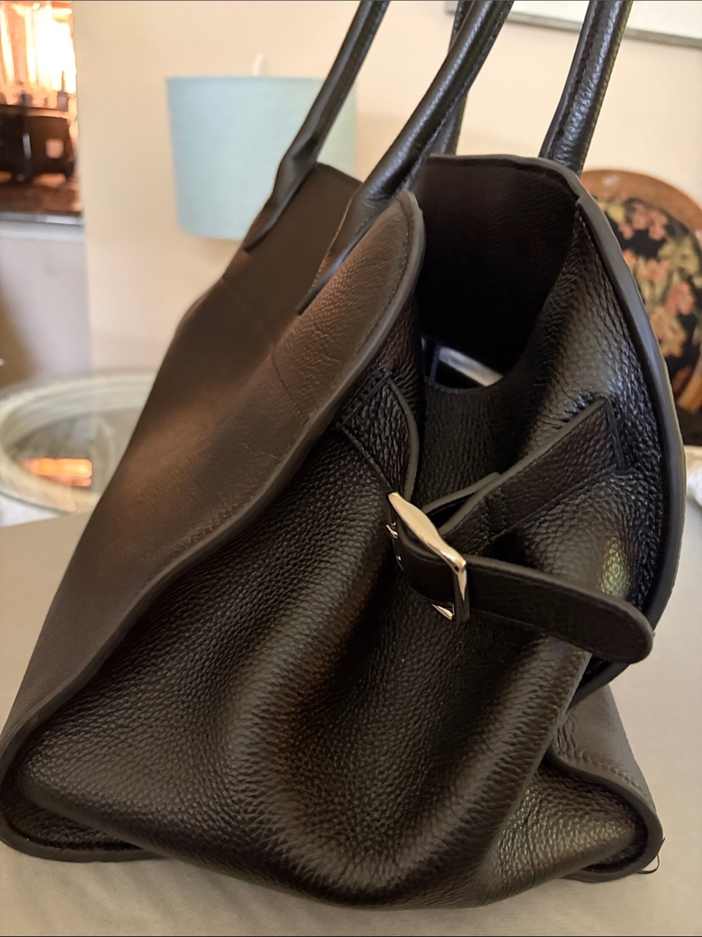 Margaux style quite luxury classic black leather big hand/ shoulder bag. - Picture 4 of 10